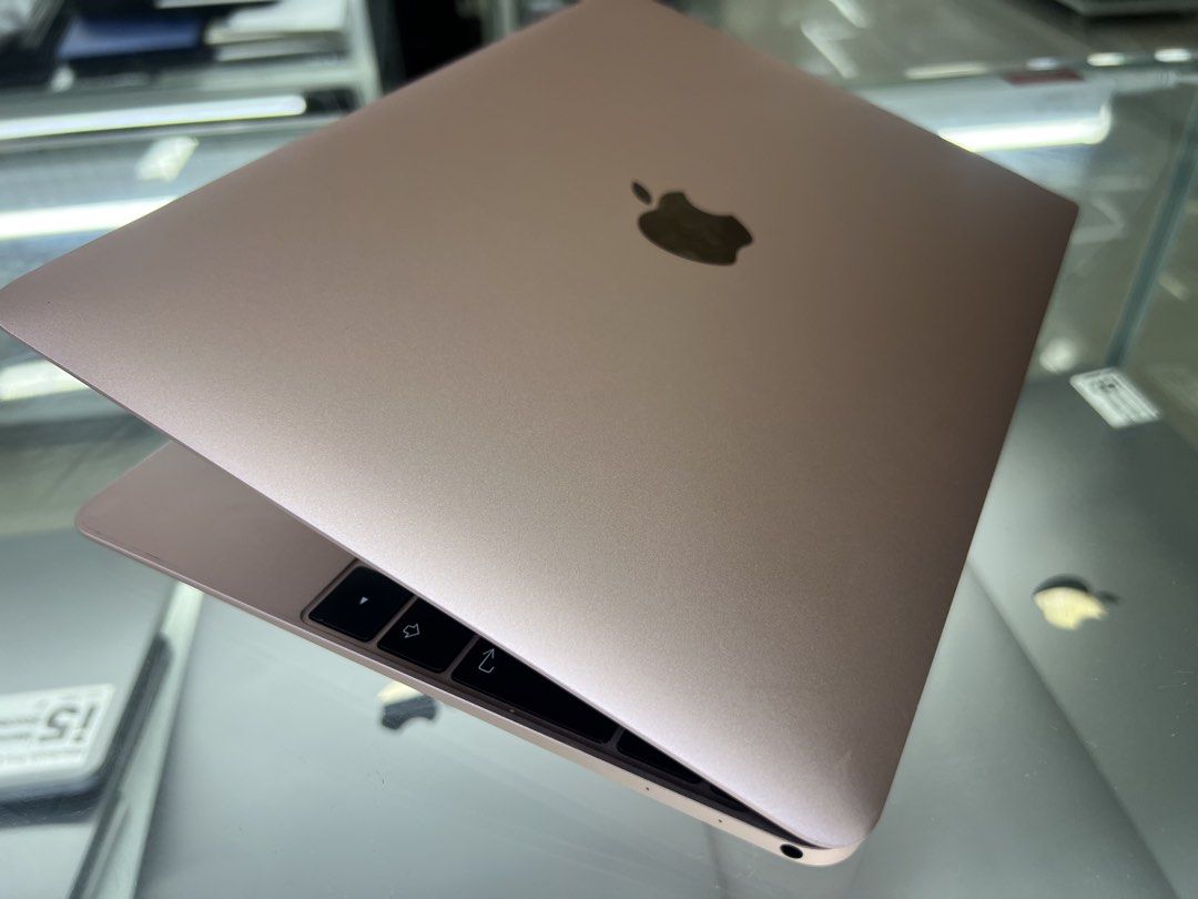MacBook Air 2017 i5 12” (Category: Laptops & Notebooks) located in Manila. Submitted by vaniextura (Listing ID 1446967928, Image 3). Description: MacBook Air 2017 i5 12” Memory 8gb Storage 512gb Rose gold .