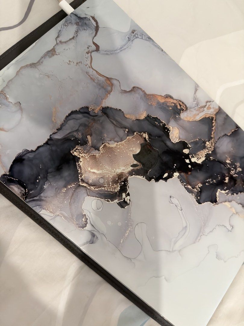 MacBook Pro 16-inch 2019 Intel Core i7497436167473080321