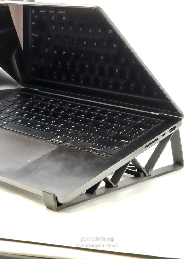MacBook Pro M4 16/512GB 14 inch 56550497304665483520005