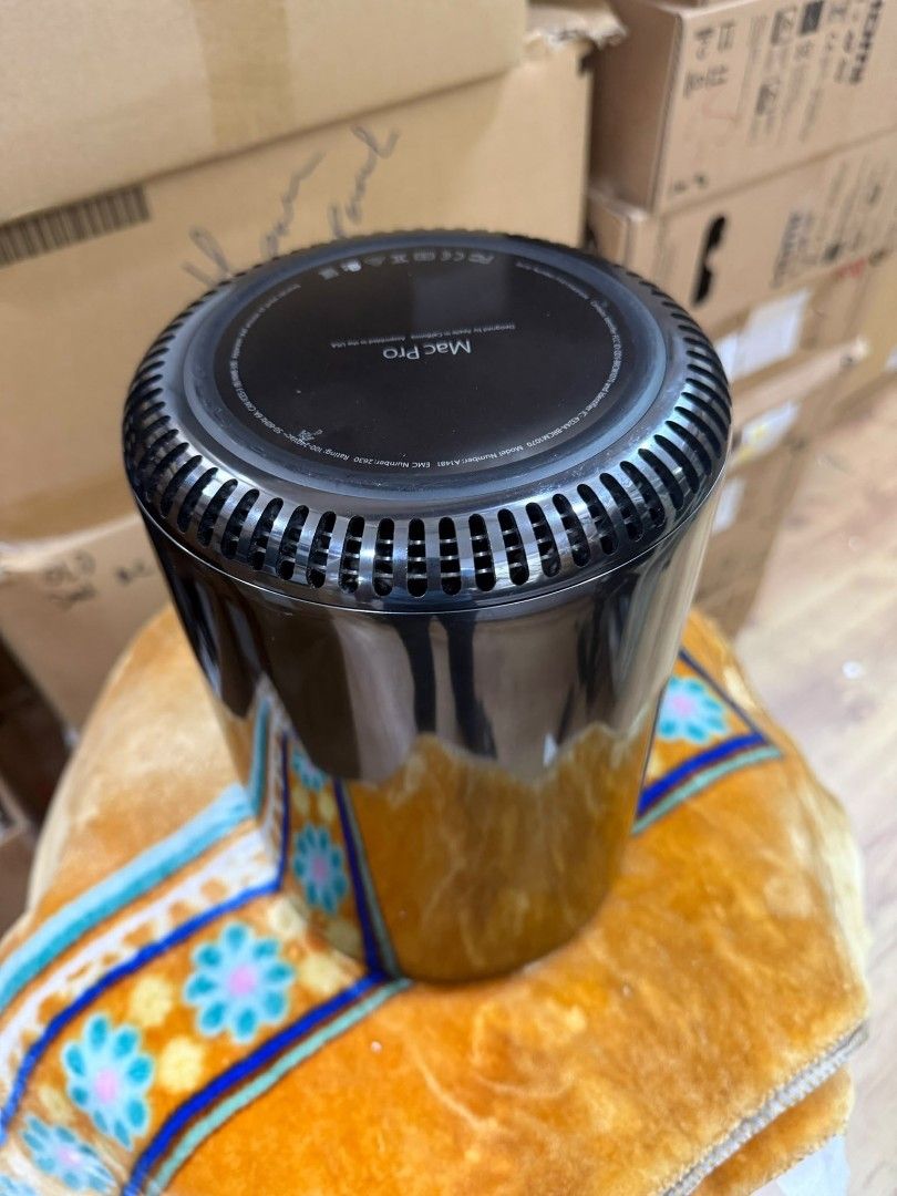 MacPro (Category: Desktops) located in Singapore. Submitted by sgcomputershop (Listing ID 1446937606, Image 3). Description: MacPro 6,1 💥 Processor 2.7 GHz 12-Core Intel Xeon E5 💥 Graphics AMD FirePro D700 6gb 💥Ram 16gb 💥SSD 256gb NVMe ✅ 💥 Model: Mac Pro 💥Bluetooth ✅ 💥WiFi ✅ 💥Camera ✅ 💥 Batery excellent ✅ 💥Windows :-11 💥Microsoft Office-2021✅ 💥Excel ✅ 💥 PowerPoint ✅ 💥Word ✅ 💥 Access ✅🌹 💥 💥 Mouse:- 🖱️✅ 💥Power Adapter ✅ 💥Condit
