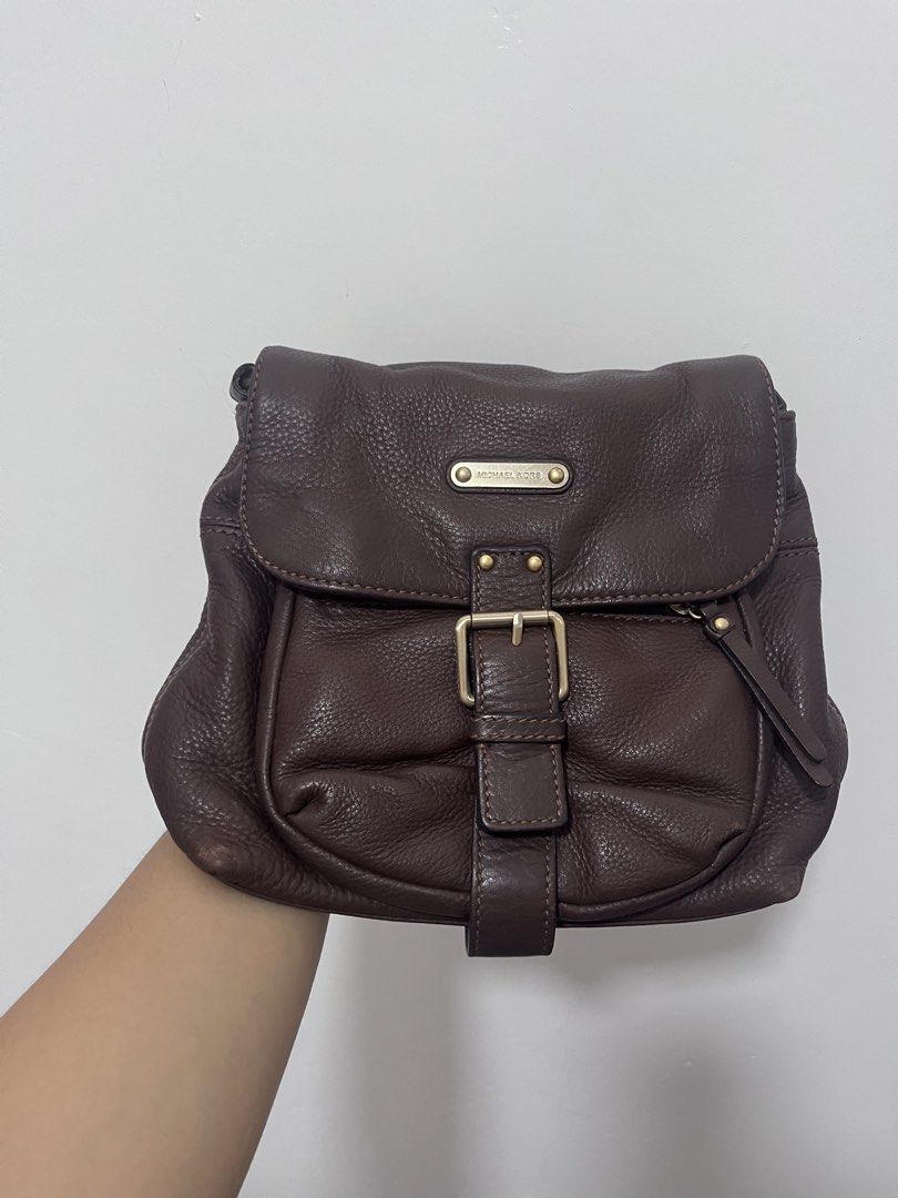 Michael Kors Crossbody Bag (Category: Cross-body Bags) located in Batangas. Submitted by abv13 (Listing ID 1446993452, Image 3). Description: .