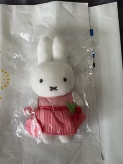 (Category: ) located in . Submitted by miffy88.cloud (Listing ID 1446990800, Image 1). Description: .