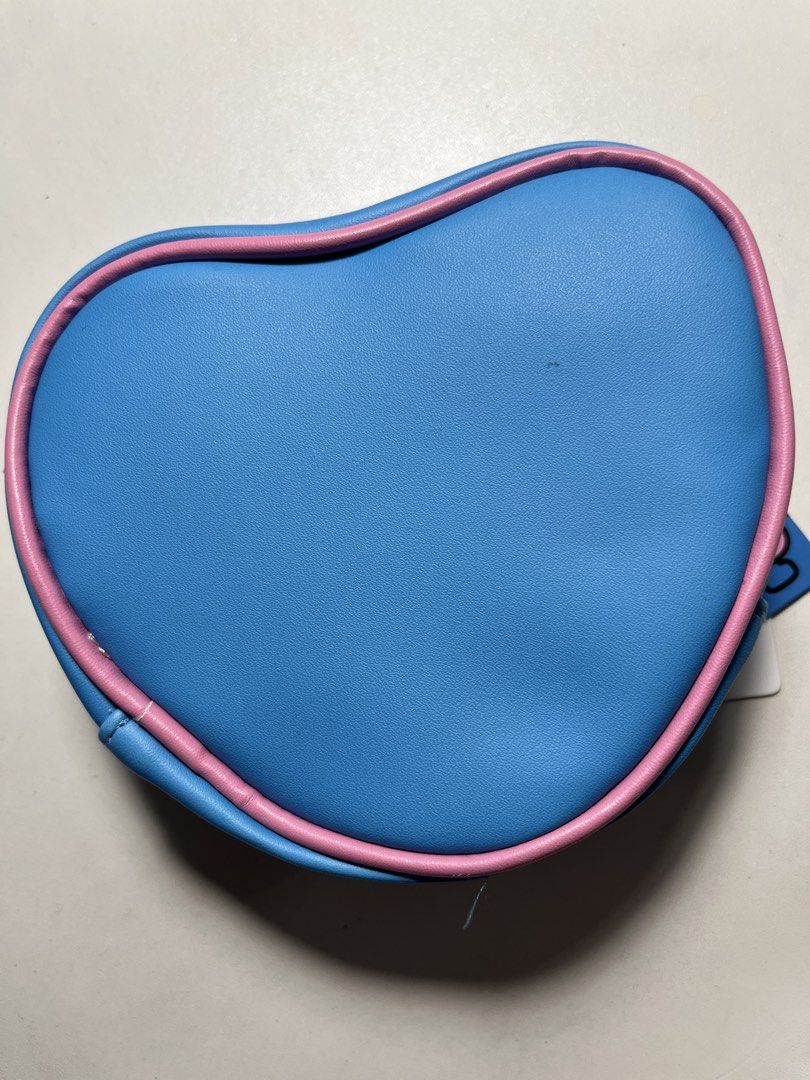 Miniso BT21 Cooky Heart Shaped Pouch (Category: Purses & Pouches) located in Bocaue. Submitted by yncheoli (Listing ID 1447046309, Image 2). Description: Miniso BT21 Cooky Heart Shaped Pouch.