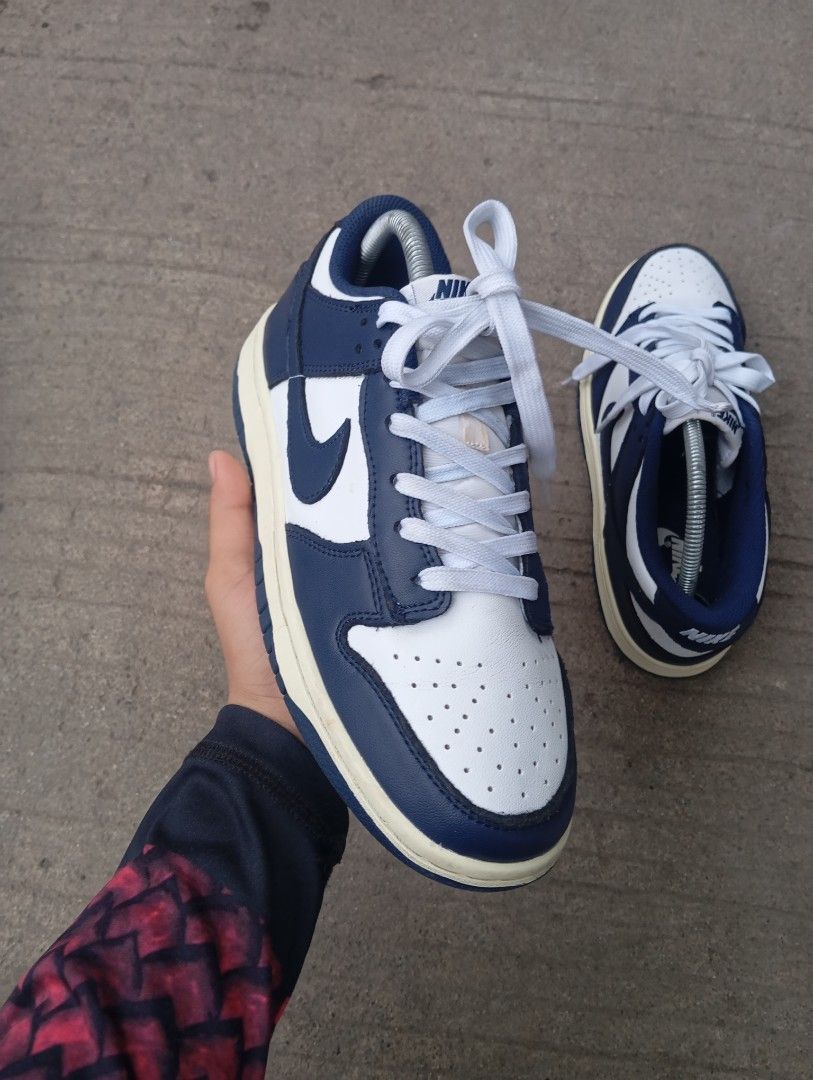 NAVY BLUE DUNKS (Category: Sneakers) located in General Santos City (Dadiangas). Submitted by earlments (Listing ID 1447050210, Image 1). Description: have minor issue.