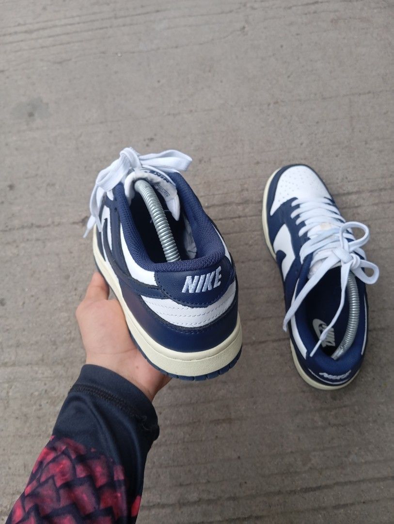 NAVY BLUE DUNKS (Category: Sneakers) located in General Santos City (Dadiangas). Submitted by earlments (Listing ID 1447050210, Image 3). Description: have minor issue.