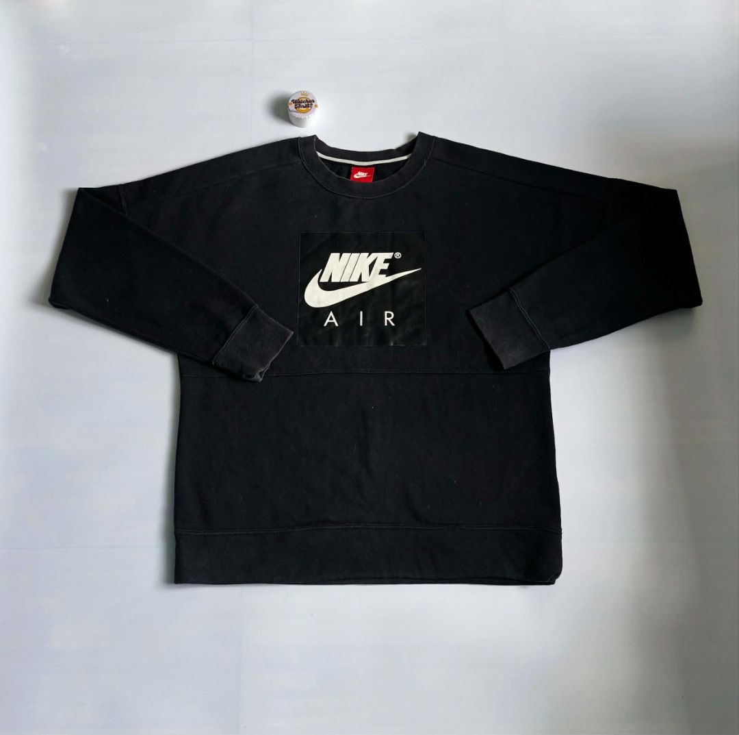 Nike Air Crewneck Sweatshirt (Category: Coats, Jackets and Outerwear) located in Manapla. Submitted by gentleturtle_3dc683 (Listing ID 1447048208, Image 1). Description: 👕 Nike Air Crewneck Sweatshirt 💵 Price: ₱269 📏 Size: L (21 x 26 ½) ✅ Color Rate: 9.5 or better 🚨 Condition: Great 👀 Issue/s: Minimal sign of usage, still presentable 📌 Note: This is a pre-loved thrifted item. Brand shown is part of the original tag/logo. 💬 Message us for i