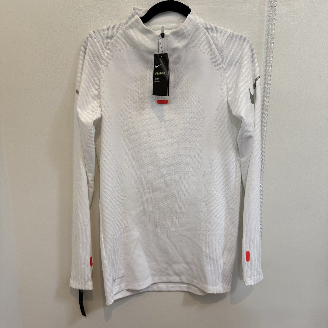 Nike Dri-FIT Long Sleeve Running Top (Category: Activewear) located in Manila. Submitted by shopsbyncs (Listing ID 1447061726, Image 1). Description: - Brand new Nike long-sleeved top - Tag still attached - Unisex.