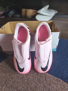 (Category: ) located in . Submitted by annabbee1 (Listing ID 1446978592, Image 1). Description: .