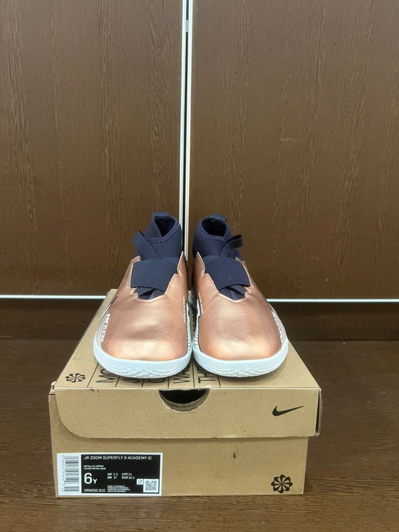 Nike Jr Zoom Superfly 9 Academy Youth (Kategori: Sepatu Wanita) berada di Semarang. Dikirim oleh prelovesai (ID iklan 1446962317, Gambar 3). Deskripsi: Kode wulan Kirim dari Bandung New blm jadi dipakai Size 38.5, insole 24cm.