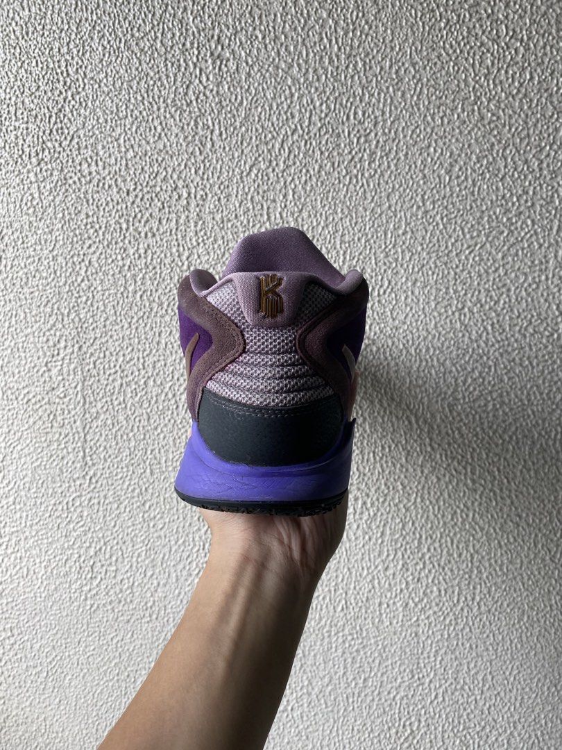 Nike Kyrie Infinity 8 “Amethyst Wave” Basketball Shoes (Category: Sneakers) located in Manila. Submitted by ayo.pie (Listing ID 1447007730, Image 3). Description: - Nike Kyrie Infinity 8(Second hand) - “Amethyst Wave” - EU: 43.5/ UK 9.5 / US 10.5 RFS: Decluttering Original price: ₱7,280 Selling for: ₱2,500 (negotiable) - Authentic - Condition: Used, visible creasing, scuff, sole wear - No box - Arrange delivery via Lalamove or Grab around Metro M