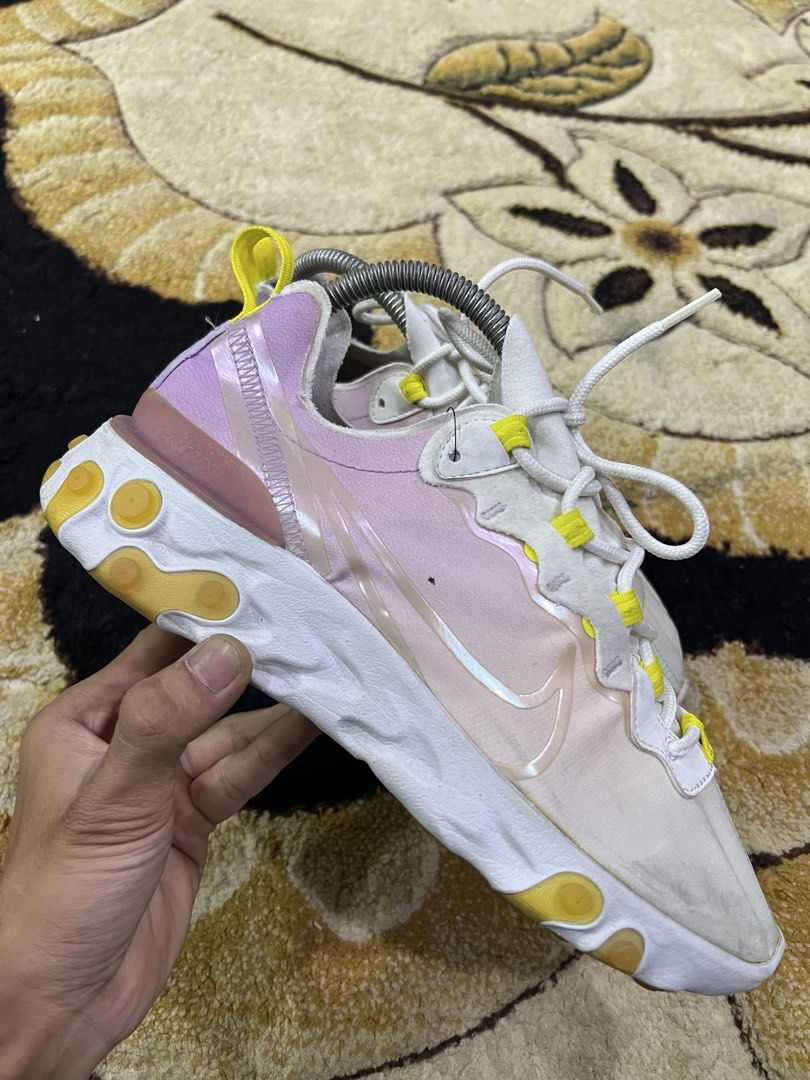 Nike React (Category: Sneakers) located in Sungai Petani. Submitted by anthrax_bundle (Listing ID 1446949395, Image 1). Description: .
