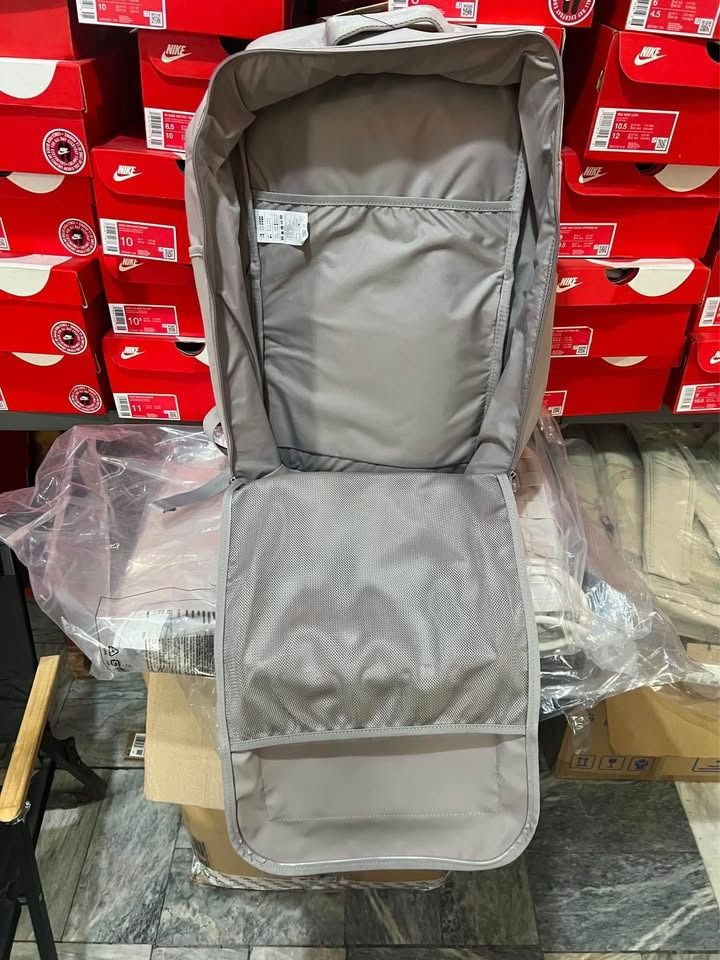 Nike Utility 2.0 Backpack Grey (Category: Backpacks) located in Manila. Submitted by sneakywolp (Listing ID 1446983250, Image 3). Description: - Grey Nike backpack - Multiple pockets and compartments - Nike Utility 2.0 logo on front - Spacious design - Ideal for everyday use or travel ⭐️BRAND NEW with BOX // 100% LEGIT ✈️Nationwide Shipping 💎MOP: Gcash / BDO / UB / Seabank / COD VIA LALAMOVE 📍Location: Malate Manila ——————————— ✉️Message us for