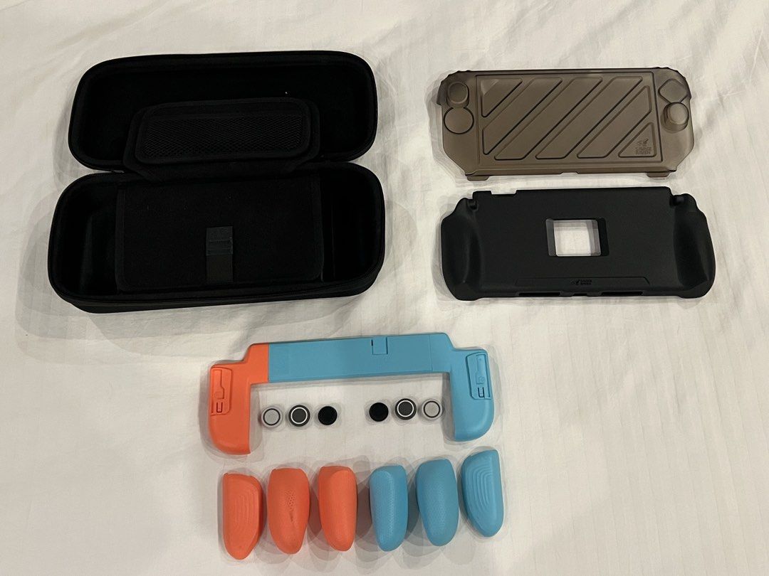 Skull & Co Protective Bundle | Nintendo Switch 2 Case (Category: Cases & Covers) located in Las Pinas. Submitted by zamichu (Listing ID 1447042863, Image 1). Description: INCLUSIONS ℹ️ - Skull & Co: Savage Raven StandGrip - Skull & Co: Savage Raven Waterproof Carrying Case - Skull & Co StandGrip Cover - Skull & Co Neogrip Set - 3 Pairs of JoyCon covers DELIVERY/MEET UP 📍 Courier: Lalamove - Customer can book for peace of mind and ease of access 