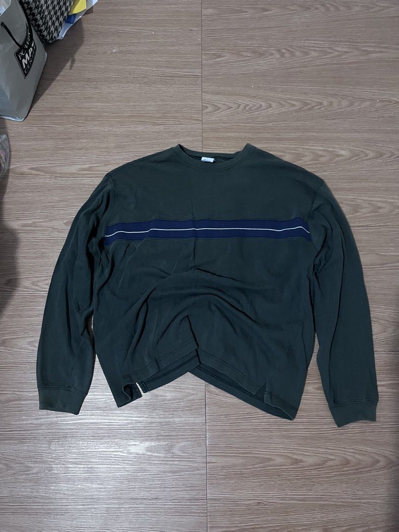 Old navy vintage stripe indie LS (Category: Coats, Jackets and Outerwear) located in Sorsogon. Submitted by archiverags (Listing ID 1447017136, Image 2). Description: Dm for details.