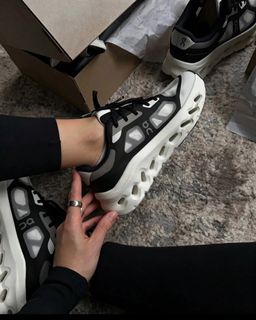 （分類：）位於 。 由 onenessstore 提交（商品編號 1446998171，圖片 1）。簡介： 。