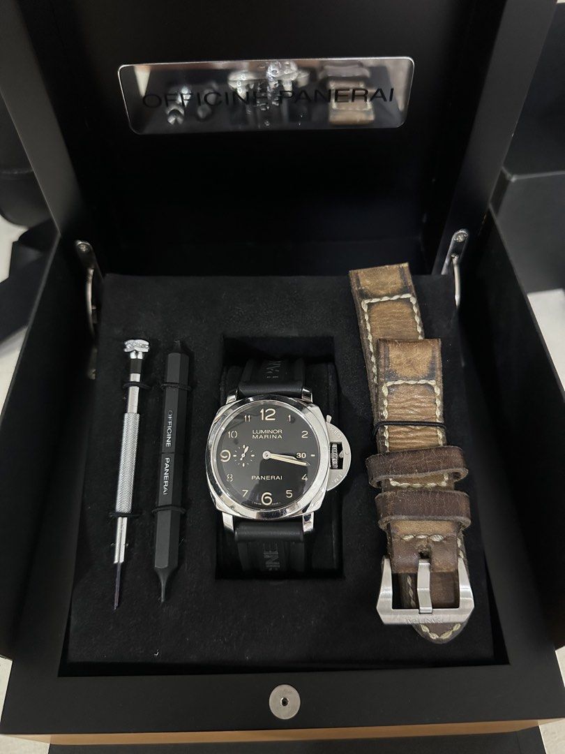 Panerai luminor marina (Category: Men's Watches) located in Caloocan City. Submitted by hypestuff.mnl (Listing ID 1447021893, Image 1). Description: For sale (fastbreak unit) Panerai luminor marina 1950 3 days •9.5/10 In very great condition •Pam 000359 •2011 model •44mm •Stainless steel •Automatic •Complete fullset 238k negotiable Available for viewing in makati.