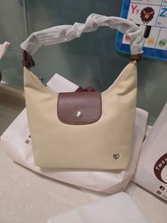 （分類：）位於 。 由 eoooz 提交（商品編號 1447061866，圖片 1）。簡介： 。