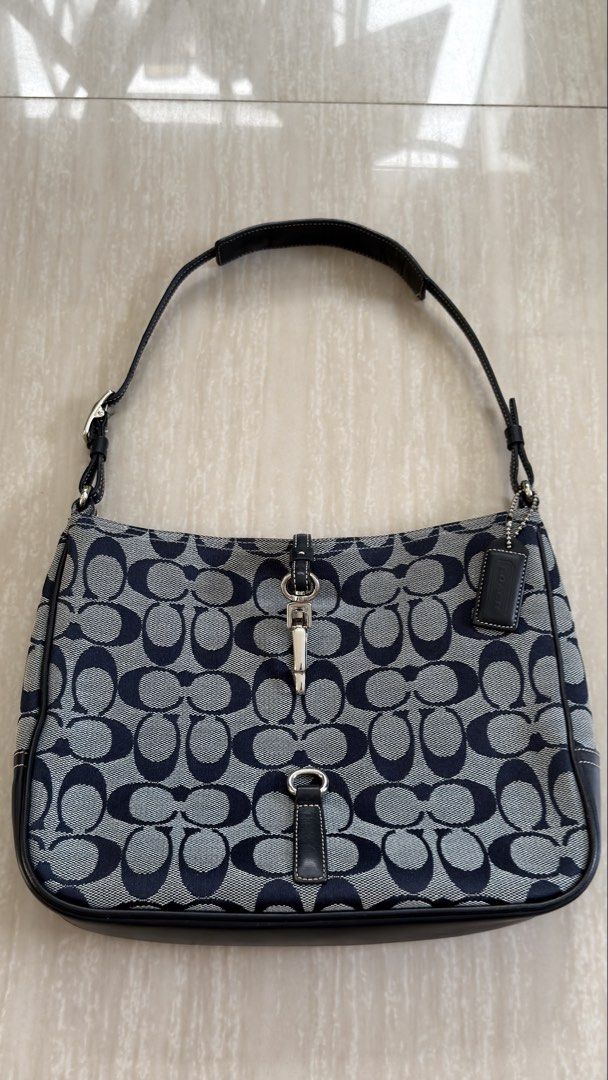 Preloved authentic coach shoulder bag (Category: Shoulder Bags) located in San Pedro. Submitted by rfvpm (Listing ID 1446917560, Image 1). Description: Preloved authentic coach shoulder bag. Signs of use only in the strap. Clean interior. No inclusions. P3500 plus shipping via jnt. .