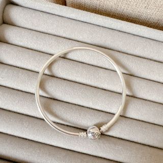 (Category: ) located in . Submitted by shop.spark.joy (Listing ID 1446990815, Image 1). Description: .