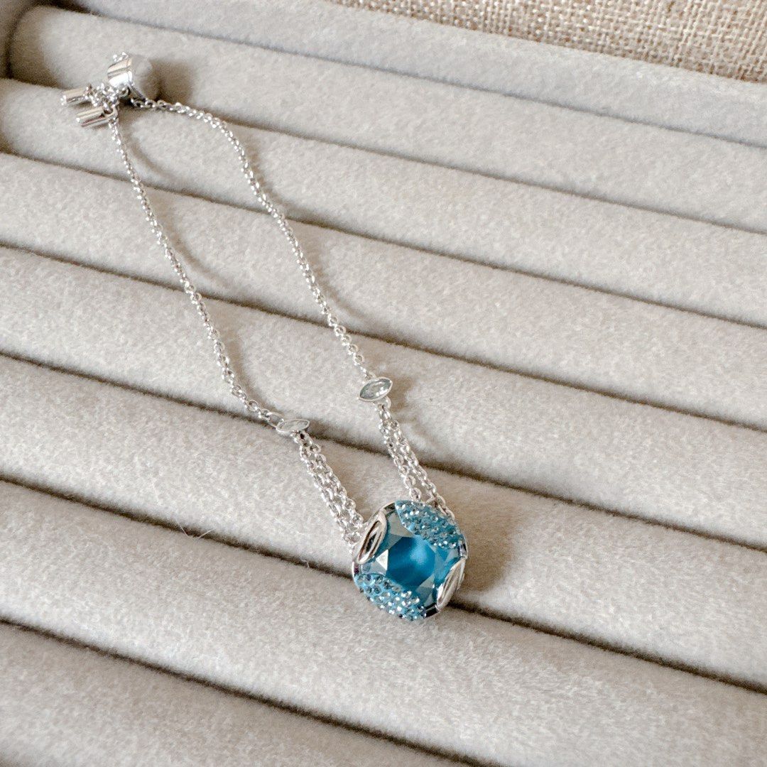 PRELOVED: Swarovski birthstone bracelet (Category: Body Jewelry) located in Valenzuela. Submitted by shop.spark.joy (Listing ID 1446990380, Image 1). Description: .