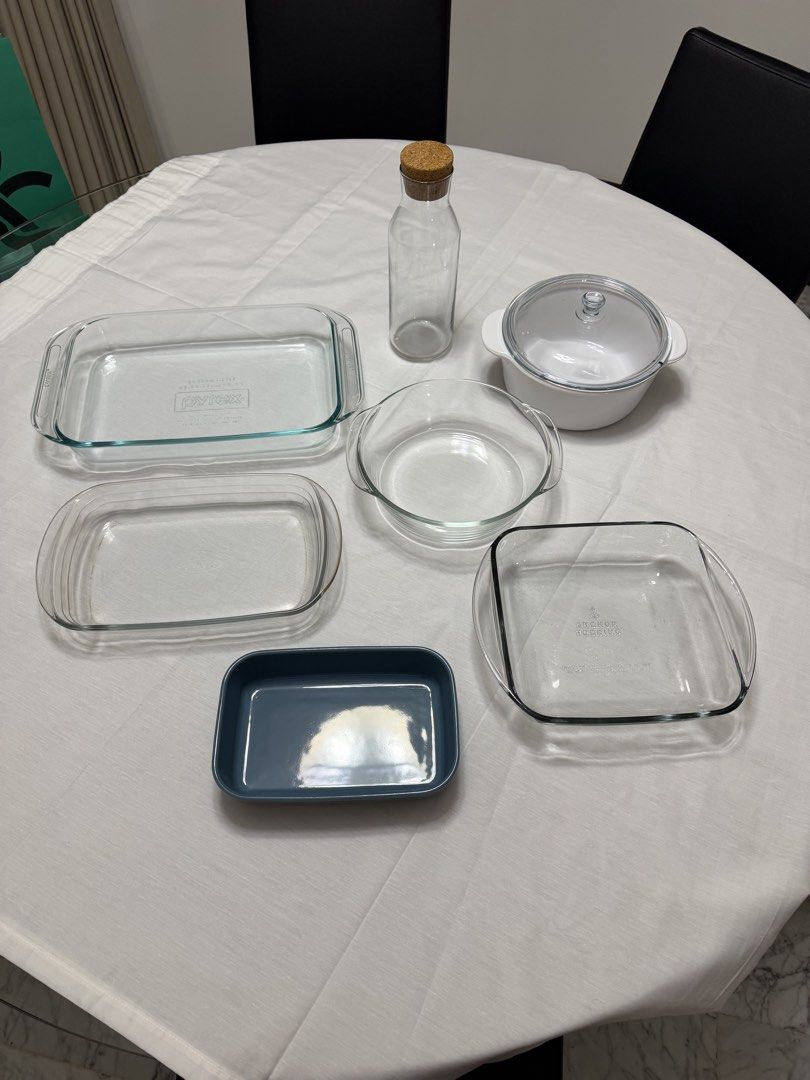 Pyrex Glass Bakeware Set with Bottle and Casserole Dish497894584705372162
