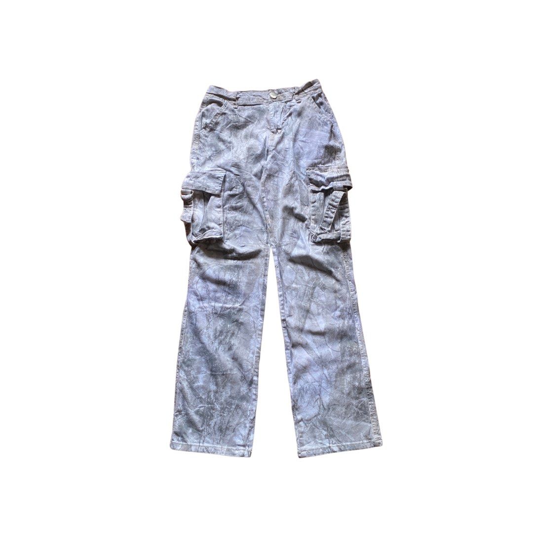 Realtree pants (Category: Jeans) located in Dasmarinas. Submitted by andre_gonzales (Listing ID 1446942361, Image 2). Description: Waistline: 26 Length: 37” Hem: 8”.