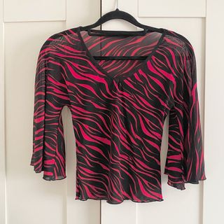(Category: ) located in . Submitted by shopsundayx (Listing ID 1446999209, Image 1). Description: .