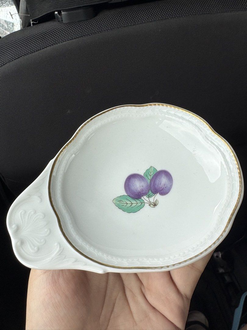 Richard ginori nut dish (Category: Other Kitchenware & Tableware) located in Dipolog. Submitted by playmatesfriend.ph (Listing ID 1446916421, Image 1). Description: .
