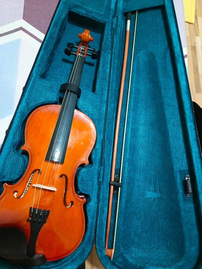Rixton Violin (Category: Musical Instruments) located in Cainta. Submitted by raiarai (Listing ID 1447008607, Image 1). Description: Rixton Violin minsan lang po nagamit. Free Tuner with case po..