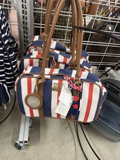 (Category: ) located in . Submitted by katieshops (Listing ID 1447098066, Image 1). Description: .