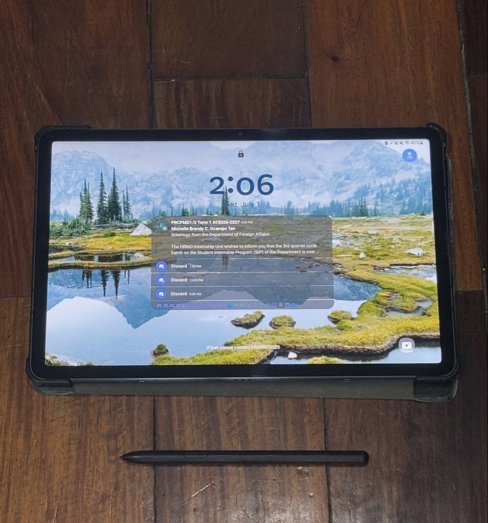 Samsung Galaxy Tab S7 (Category: Android) located in Las Pinas. Submitted by kylloren_ (Listing ID 1446969480, Image 2). Description: - price is still negotiable for sure buyers! - details are all in the last slides! pm me if you want more info :-) - comes with free clear case - inclusions: unit, charger, case, stylus - 128gb! - not FE honest issue: there are a few faint scratches sa side but over all no scratches sa back or screen itself :3 .