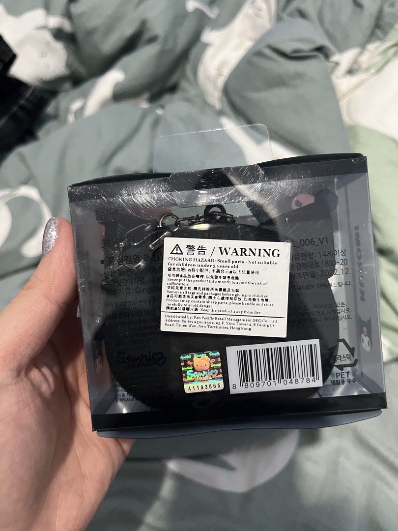 Sanrio Kuromi 散銀包 （分類：銀包、卡片套）位於 Hong Kong。 由 sensitive_kk 提交（商品編號 1447094267，圖片 3）。簡介： 原$107 $50放 全新未開封 適合放散紙、鎖匙、耳機仔。細細個好方便 可面交或順豐。