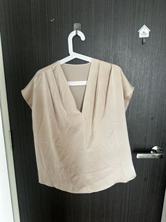 (Category: ) located in . Submitted by shopaholicvee (Listing ID 1446974475, Image 1). Description: .