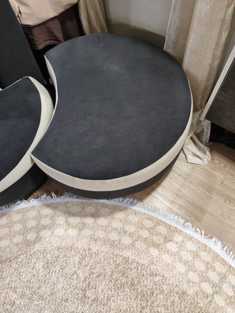 Sofa (Category: Sofas) located in Kuala Lumpur. Submitted by azman5033 (Listing ID 1446963822, Image 3). Description: Cod area LRT Tmn.Melati,self pickup,wasap o196423397..