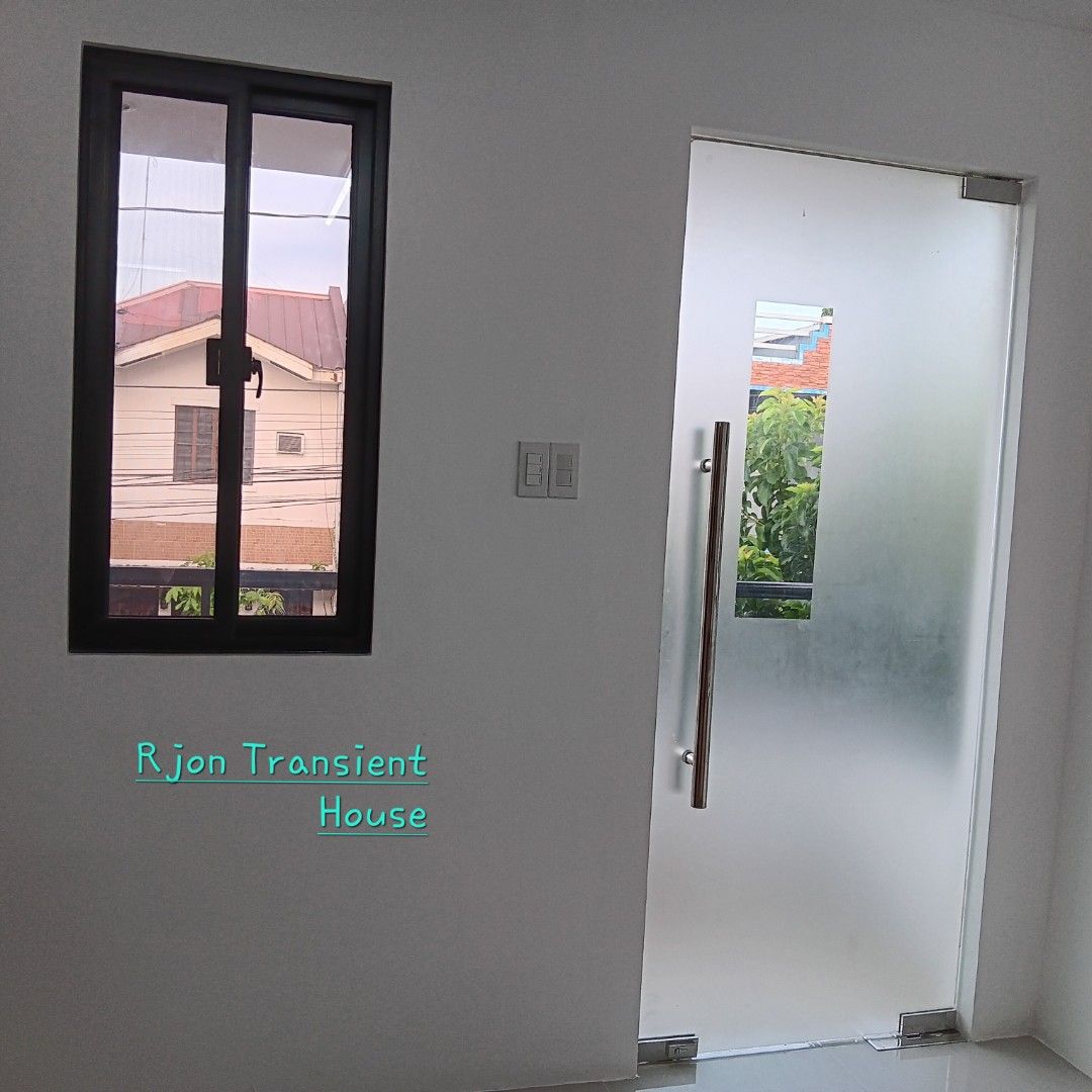 Space for Rent (Category: Apartments & Condos) located in Santa Rosa. Submitted by jeanelle08 (Listing ID 1446915900, Image 2). Description: This is a fully furnished cozy space in Santa Rosa near OLFU, SM City, Sports Complex, hospitals, market, convenience store. 1.5hp Carrier AC hot and cold shower, 2 door condura mini ref microwave cooking utensils Clean and Peaceful environment Safe neighborhood Convenient location Comfortable space.