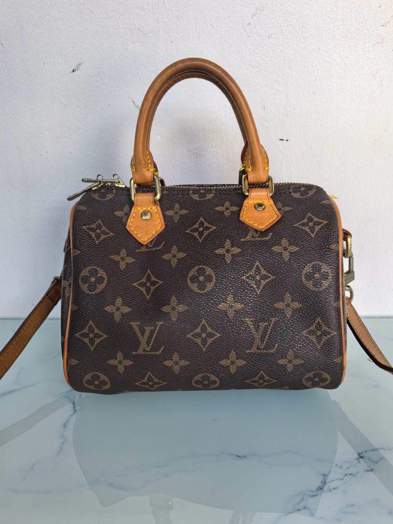 😱SurpluS Japan Auction💯👌🏼 (Category: Luxury Bags & Wallets) located in General Santos City (Dadiangas). Submitted by braverabbit.67 (Listing ID 1446926765, Image 1). Description: Meron ulit after 48 YEARS!!!🤣😭😭🙏🏼 Unahan lang mga miii Una PaY Kanya🫶🏻 What you see is what you get🔥💯🙏🏼 Wala na ako explain dyan🤣.