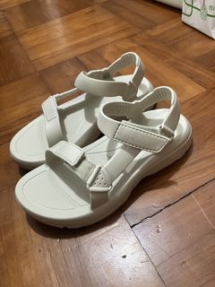 （分類：）位於 。 由 t987653 提交（商品編號 1447054652，圖片 1）。簡介： 。