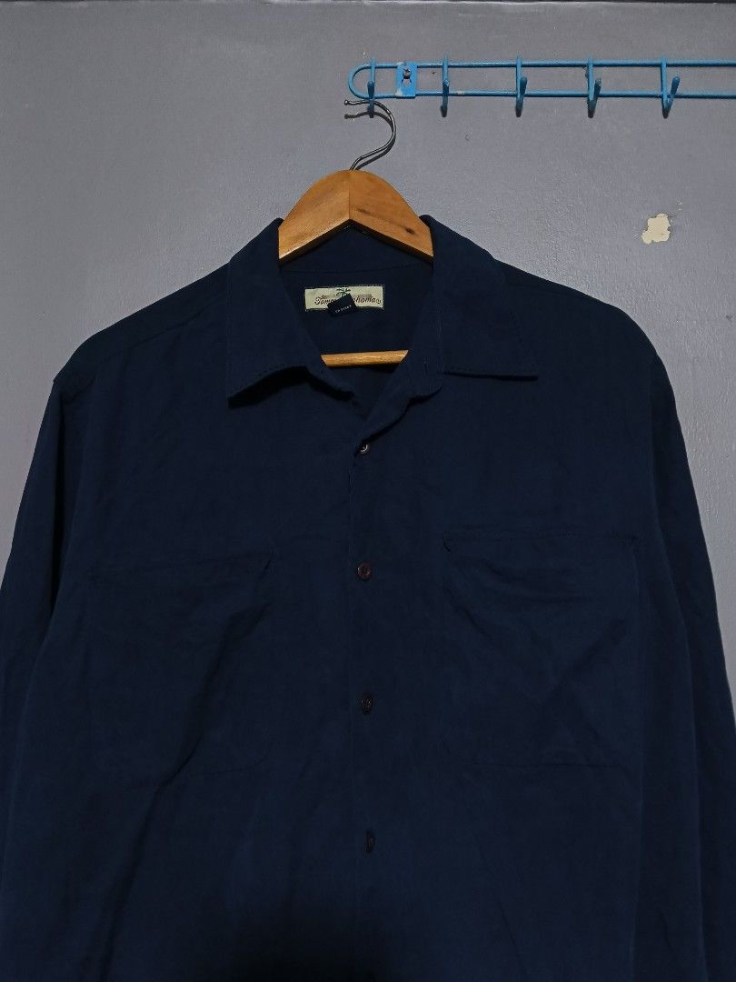 Tommy Bahama Navy Blue Button Down Shirt Size L (Category: Tshirts & Polo Shirts ) located in Marikina City. Submitted by thebasement_ (Listing ID 1447076273, Image 1). Description: 23x29 marikina area meet up vintage perfect for fit pics - Brand: Tommy Bahama - Color: Navy Blue - Size: L - Material: 100% Tencel Lyocell - Style: Button Down Shirt - Occasion: Casual Wear - Features: Comfortable fabric - Condition: Please check photos for details.