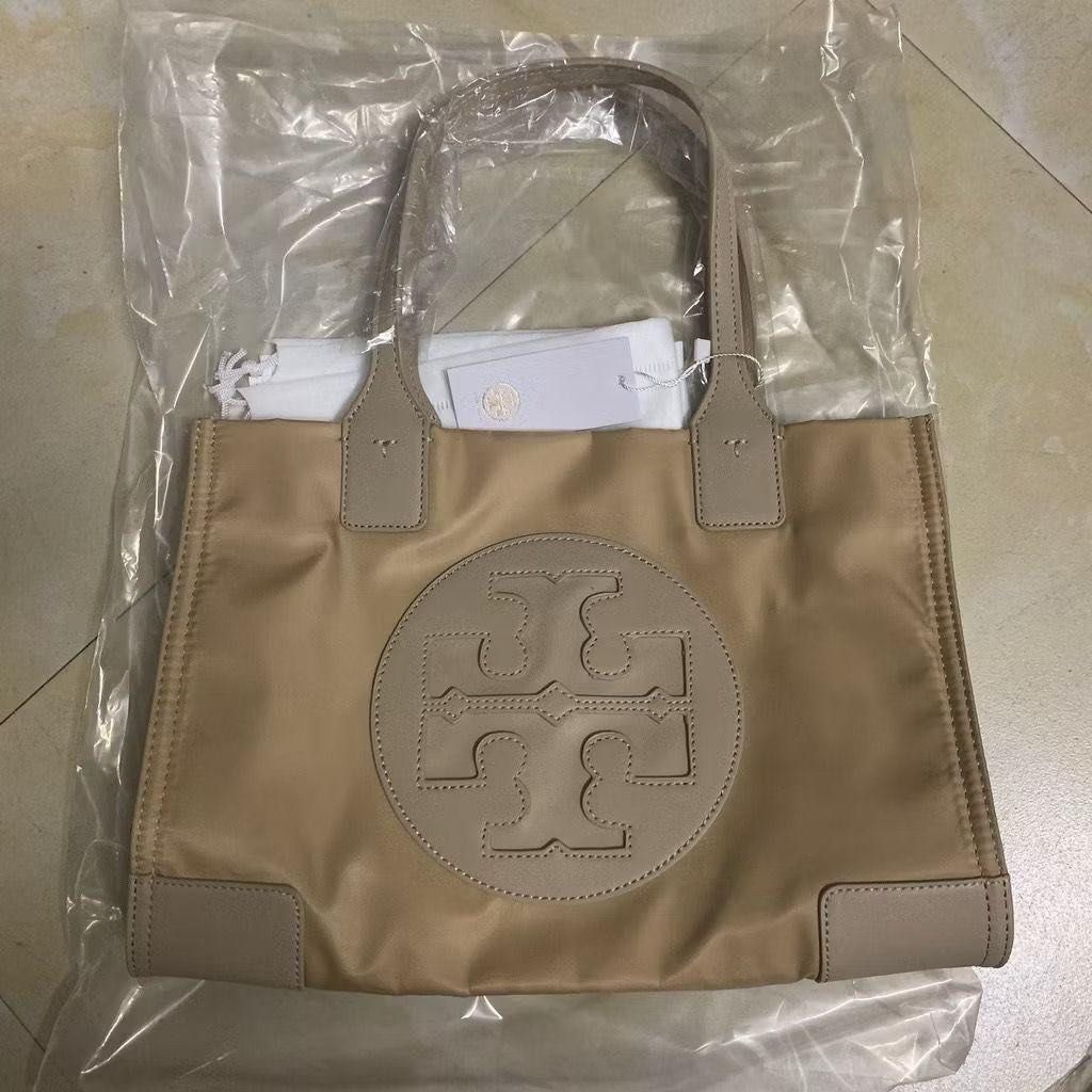 Tory burch bag (Kategori: Tas & Dompet Wanita) berada di Jakarta Timur. Dikirim oleh mikiechiic (ID iklan 1446946601, Gambar 2). Deskripsi: Barang ori china Detail seperti di foto 🤳 Uk: p 30cm l 9cm t 27cm COD❌ Kalau slowrespon bisa chat wawa ya 082312147137 Sudah free ongkir gabisa nego semua harga nett‼️.