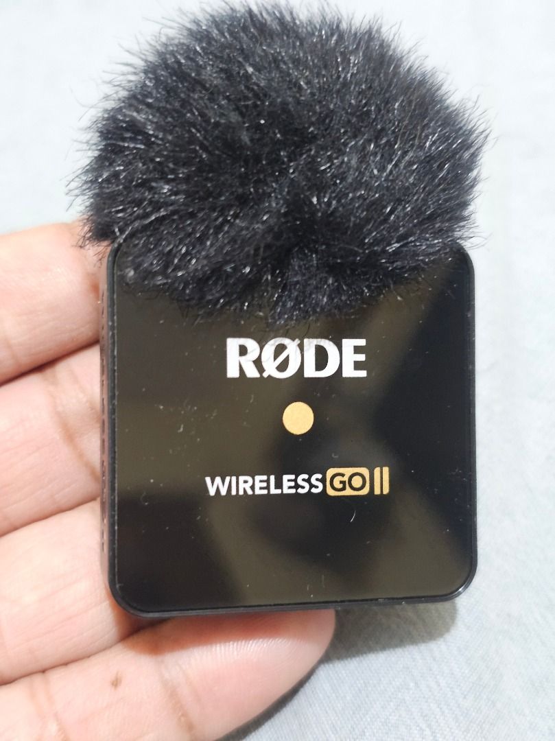 TRANSMITTER WIRELESS Røde GO II (Category: Microphones) located in Manila. Submitted by yatskiex2026 (Listing ID 1447081737, Image 1). Description: Original wireless go ii replacement transmitter for only 3900 php fully working without issue meetup or via lalamove caloocan sm grand monumento.