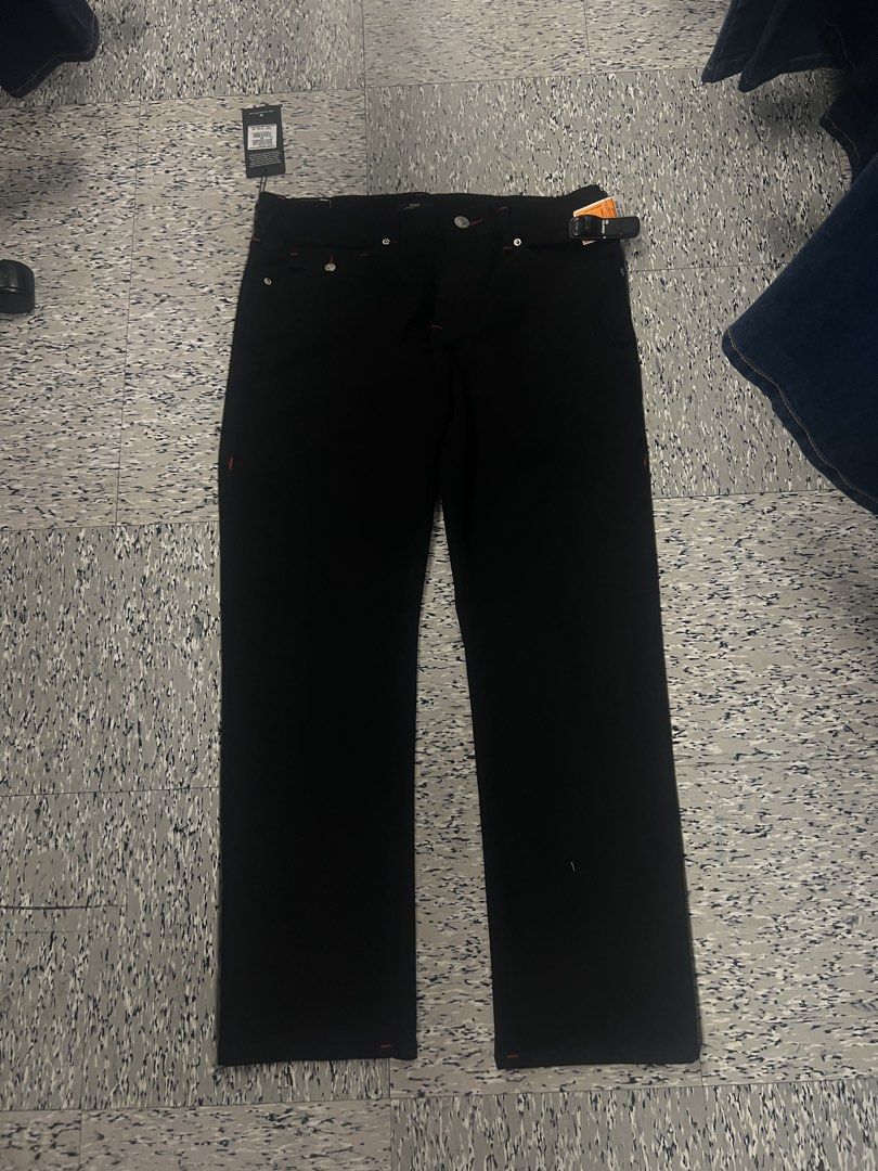 True Religion (Category: Jeans) located in Lucena. Submitted by zhildaze (Listing ID 1446920669, Image 2). Description: True Religion Pants Size 34 Excellent As new .