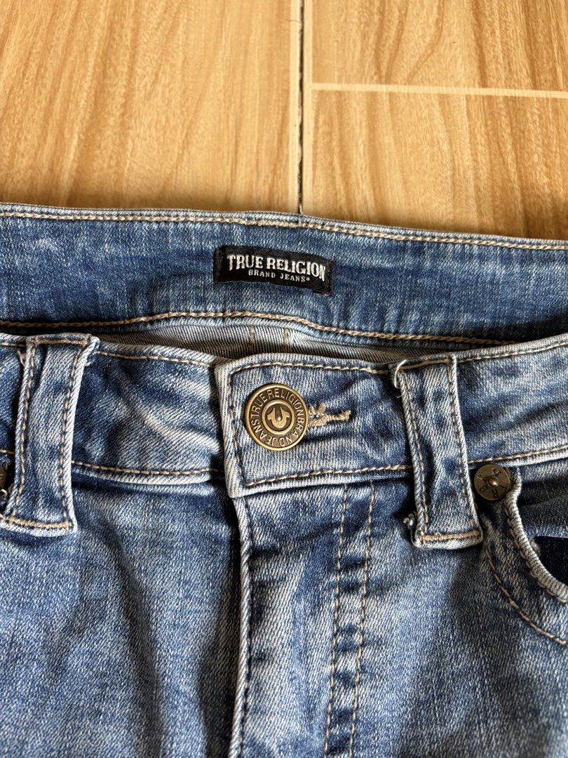 True religion y2k flared jeans 27-28 (Category: Jeans) located in General Santos City (Dadiangas). Submitted by amara_preloved (Listing ID 1446926293, Image 3). Description: .