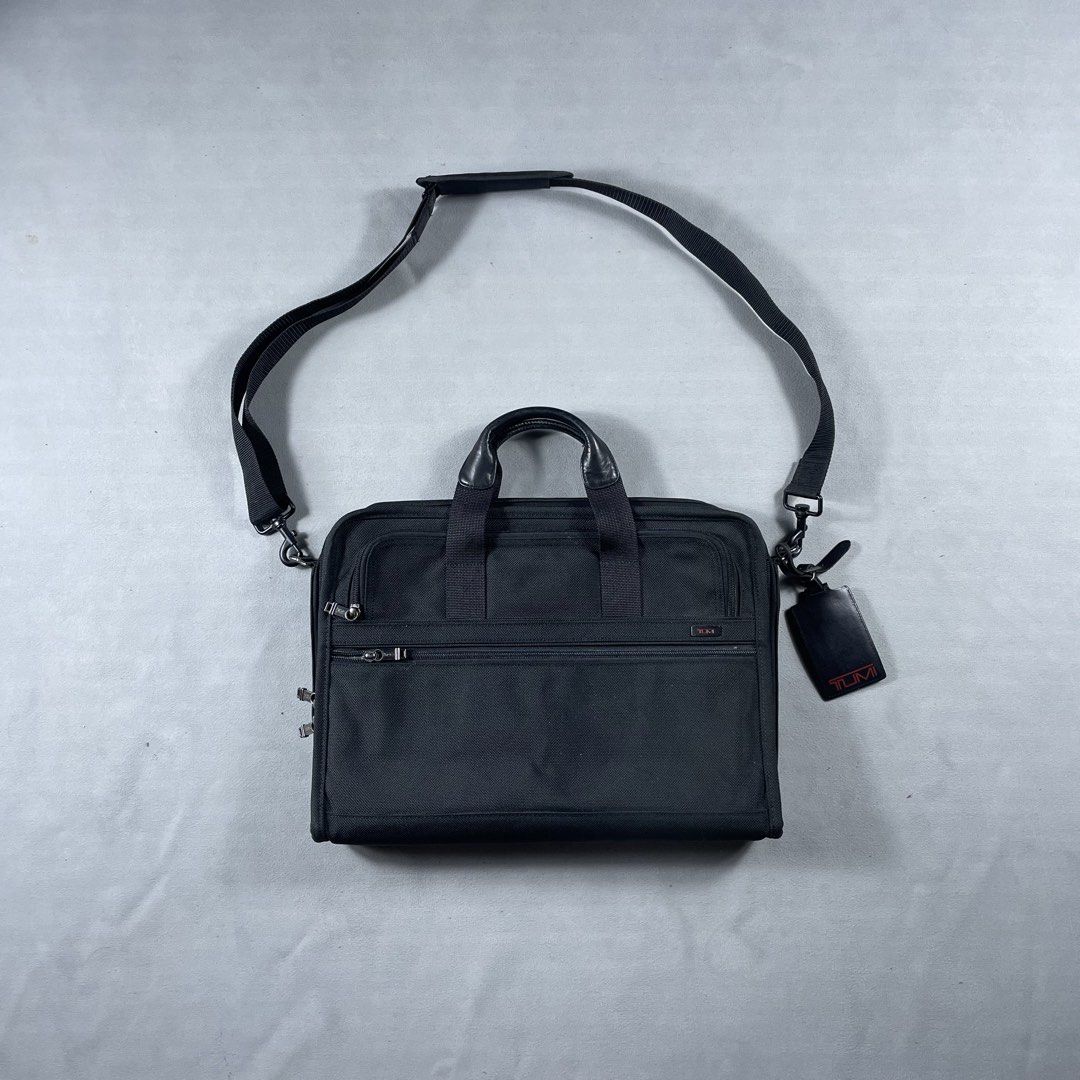 TUMI Alpha Series Slim Portfolio Briefcase (Category: Briefcases) located in Manila. Submitted by revise.ph_ (Listing ID 1447101029, Image 1). Description: TUMI Alpha Series Slim Portfolio Briefcase Made in CHINA Dimension Length/Height:12 Width:17 Side Width:2.5 issue:NONE Price:6,000 Free shipping via JNT.