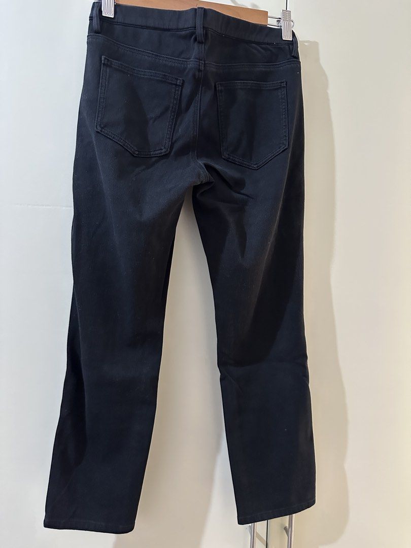 Uniqlo Cropped Jeggings (Category: Jeans) located in Manila. Submitted by kptryl (Listing ID 1447011407, Image 3). Description: Available colors: Black Olive Both size Medium 300 each.