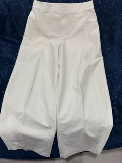 (Category: ) located in . Submitted by ninetysevenstore (Listing ID 1447062672, Image 1). Description: .