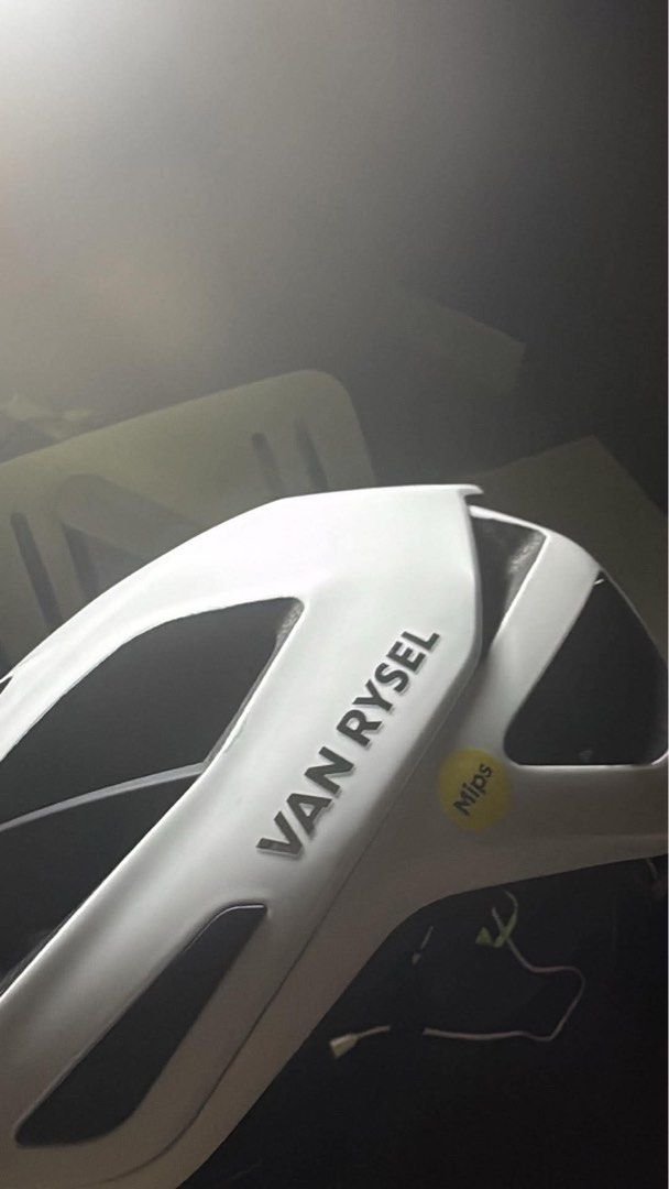 Van Rysel RCR MIPS Helmet (Category: Bicycles) located in Pasay City. Submitted by mdvlhx (Listing ID 1446992048, Image 2). Description: rfs: got fcr Manila/cavite loc can do meet ups.