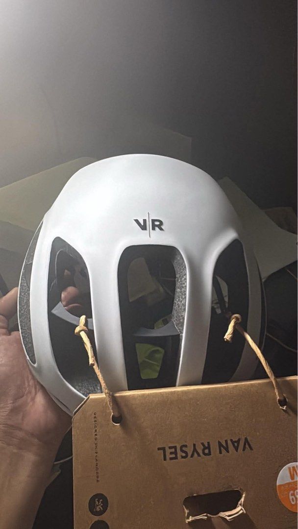Van Rysel RCR MIPS Helmet (Category: Bicycles) located in Pasay City. Submitted by mdvlhx (Listing ID 1446992048, Image 1). Description: rfs: got fcr Manila/cavite loc can do meet ups.