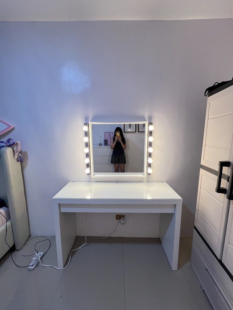 Vanity Table (Category: Tables & Sets) located in Agdangan. Submitted by yajnadeleon (Listing ID 1447082532, Image 2). Description: TABLE ONLY.