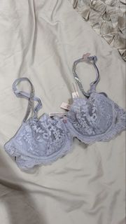 (Category: ) located in . Submitted by ying.preloved (Listing ID 1447079030, Image 1). Description: .