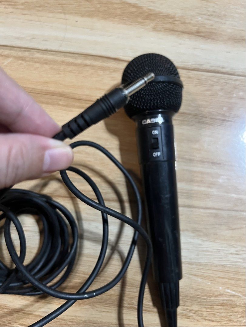 vintage Casio dynamic microphone (Category: Microphones) located in Malolos. Submitted by afford.japan (Listing ID 1447056471, Image 3). Description: vintage Casio dynamic microphone.